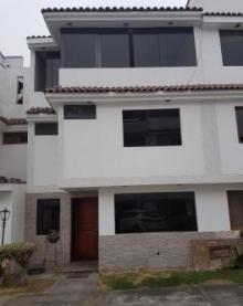 7 Cuartos, 220 m² – CASA EN ALQUILER - ID 203820